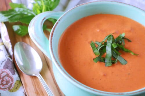 EASY HOMEMADE TOMATO SOUP