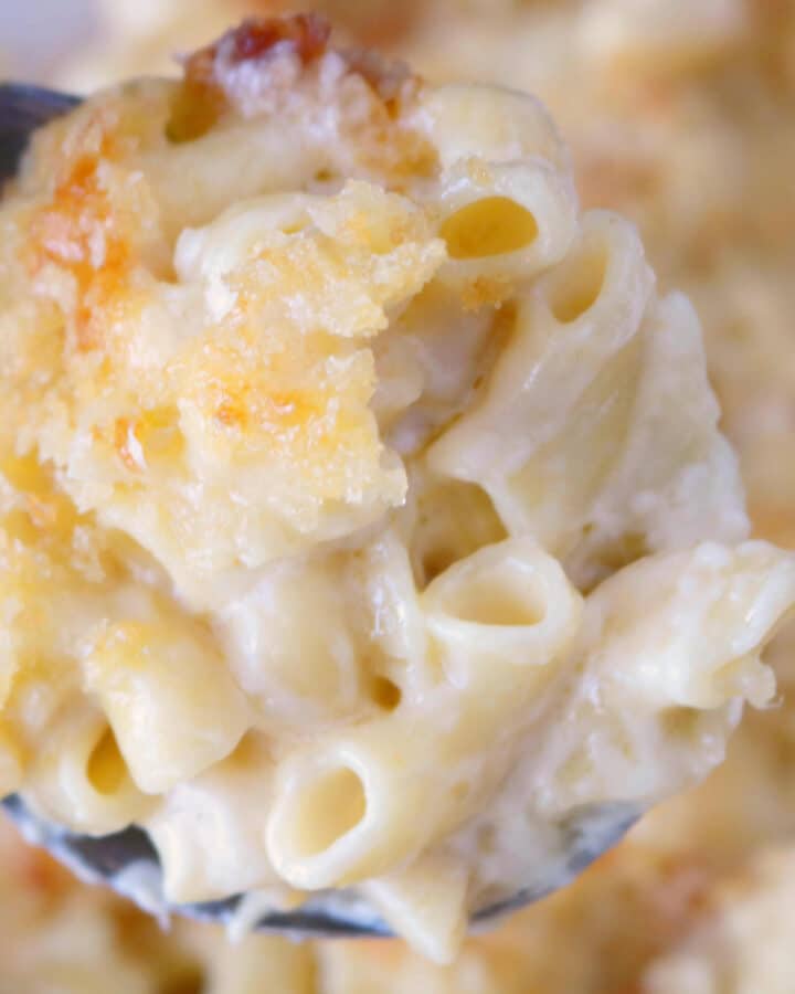 Homemade Baked Macaroni and Cheese Casserole