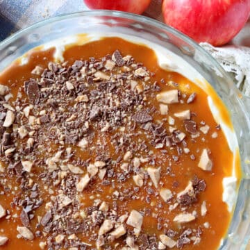 Caramel Apple Dip with Cream Cheese and Toffee