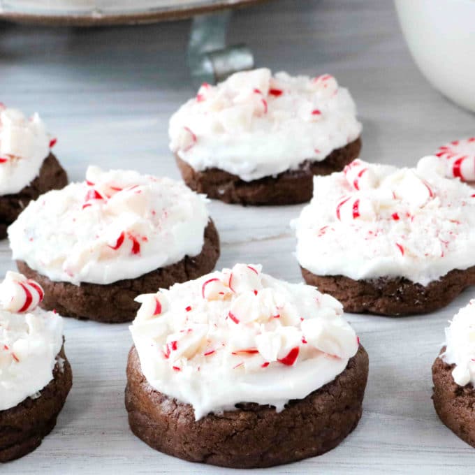 Cookies with Peppermint Frosting