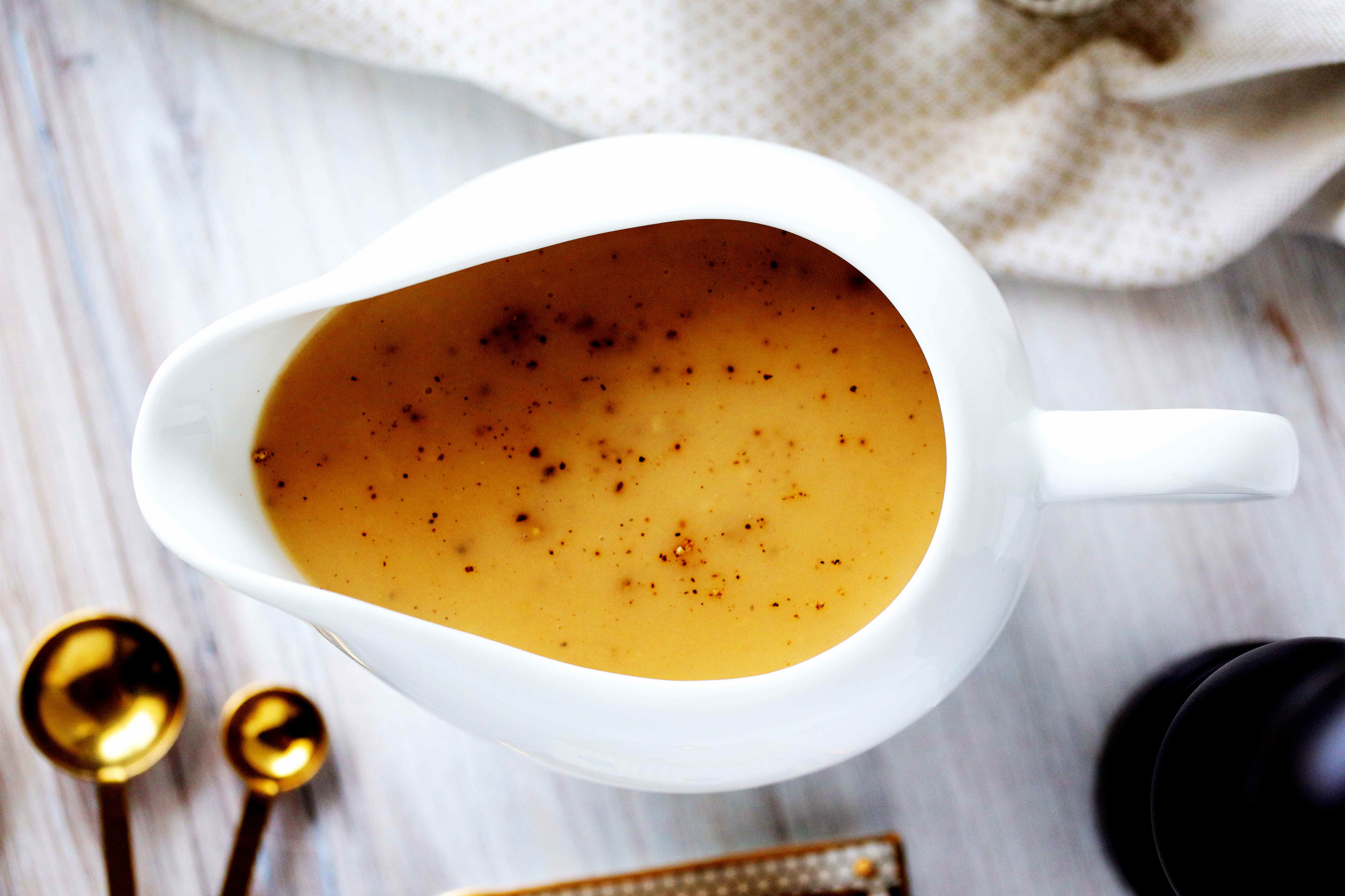 Easy Homemade Gravy Recipe (from Scratch)