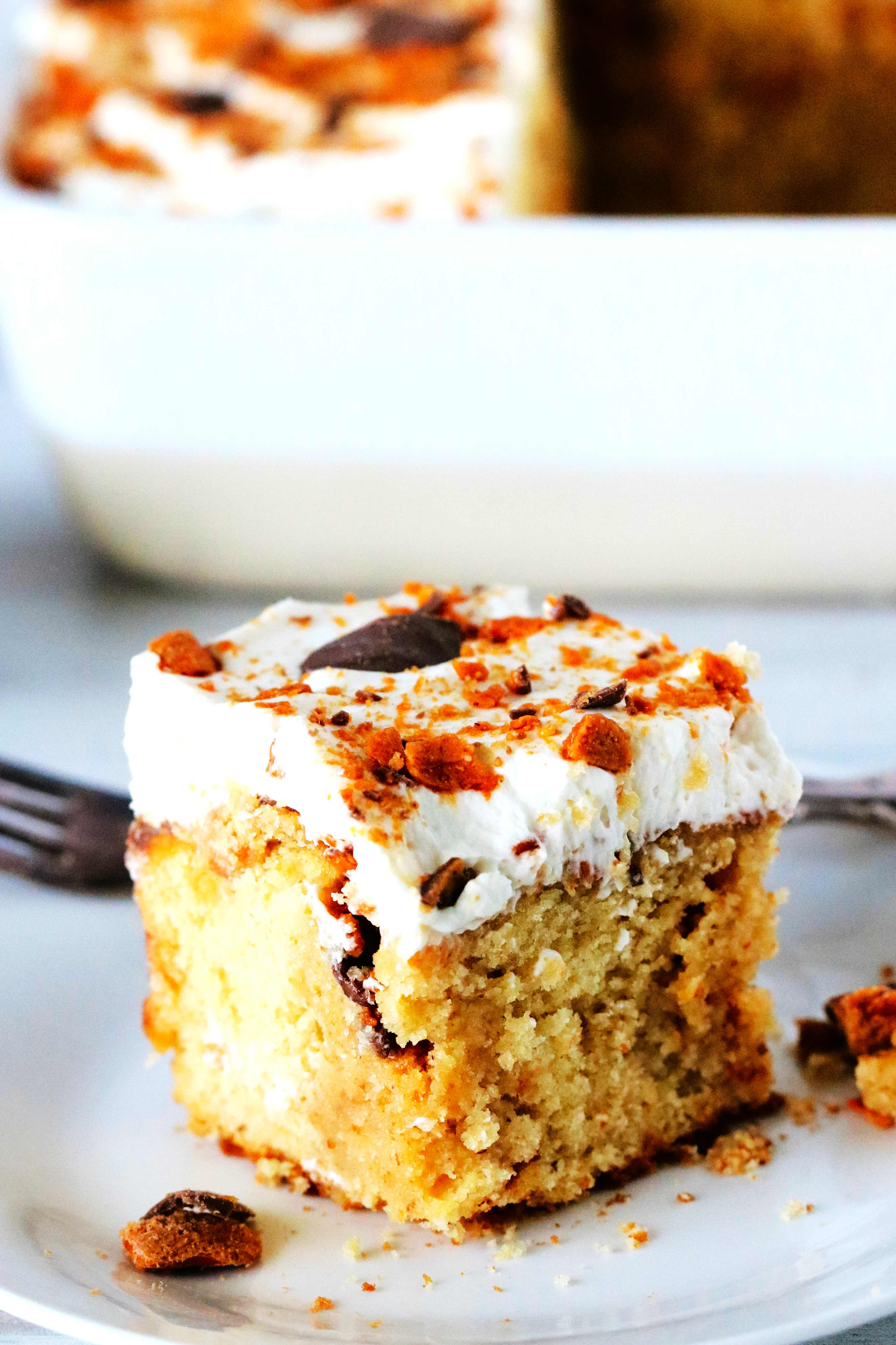 Best Butterfinger Cake Recipe - The Anthony Kitchen