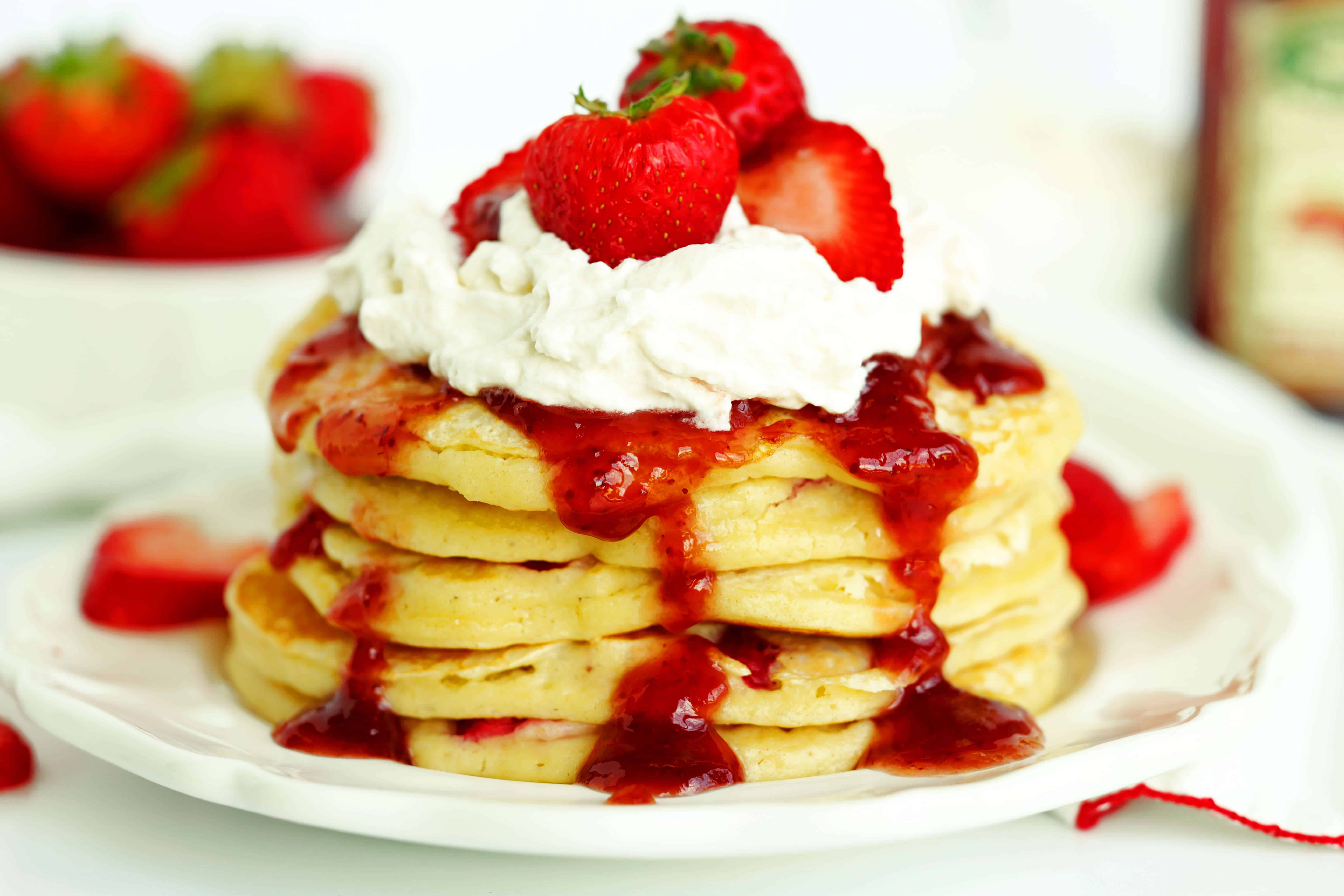 Strawberry Pancakes Fluffy Easy Recipe 