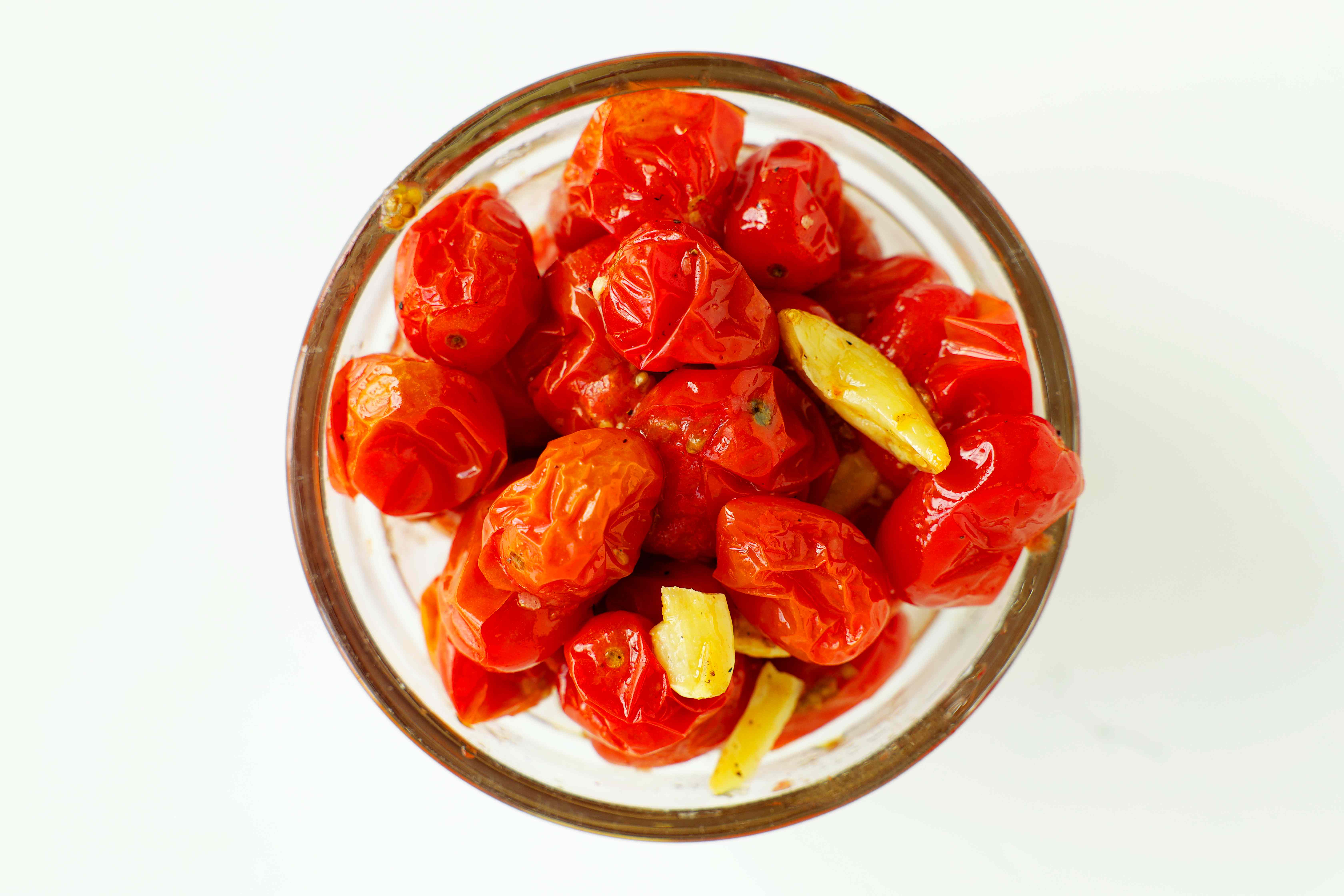 Roasted cherry tomatoes and garlic for Cherry Tomato Pasta